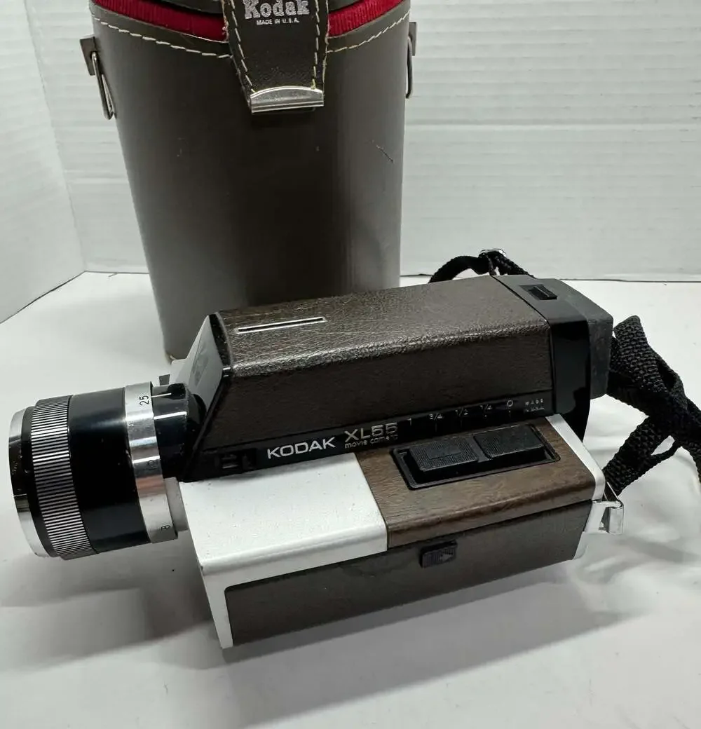 Vintage Kodak XL55 Super 8 Movie Camera with Case and Strap Read details